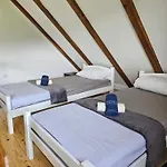 Seosko Domacinstvo Bajbut * Bihac