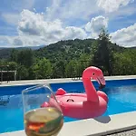 Appartamento Seosko Domacinstvo Bajbut