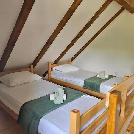 Seosko Domacinstvo Bajbut דירה Bihać