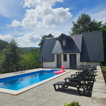 Seosko Domacinstvo Bajbut *