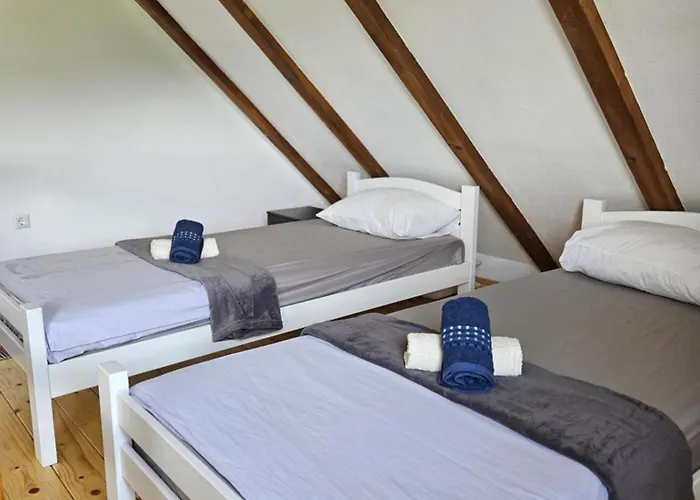 Seosko Domacinstvo Bajbut * Bihać